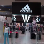 Фирменный магазин Adidas на Мичуринском проспекте фото 1 на сайте Troparevo-nikulino.su