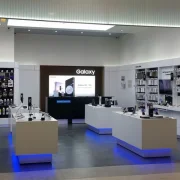 Фирменный магазин Samsung фото 4 на сайте Troparevo-nikulino.su